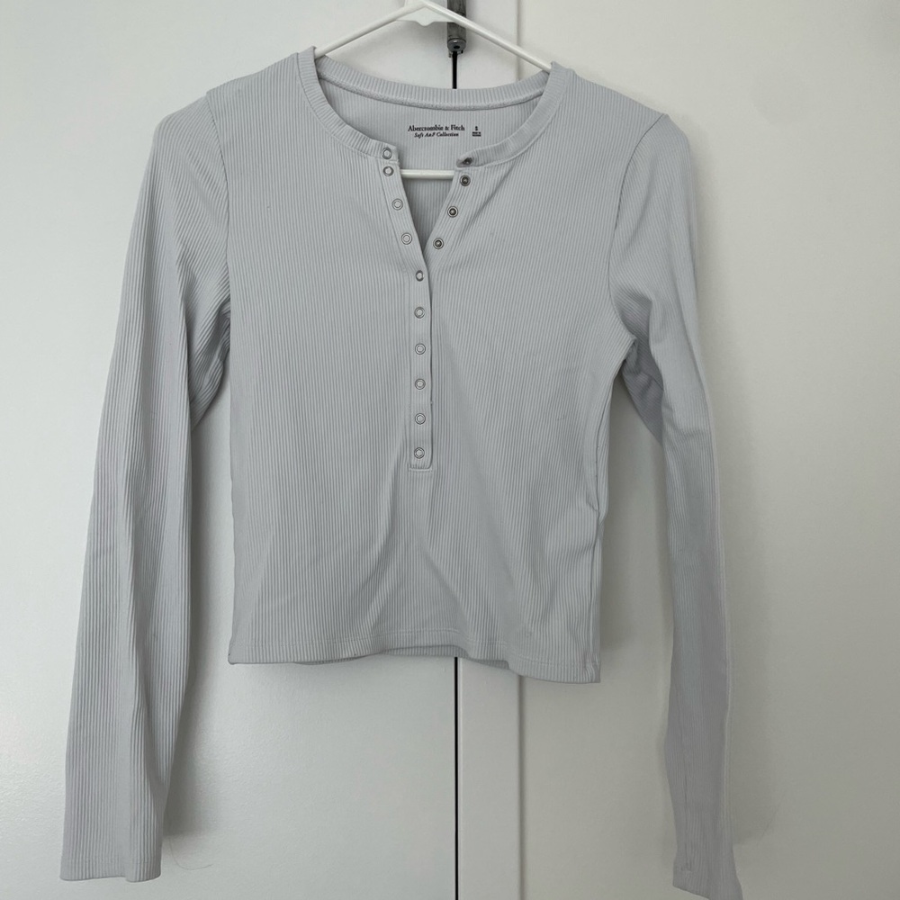 Abercrombie top small